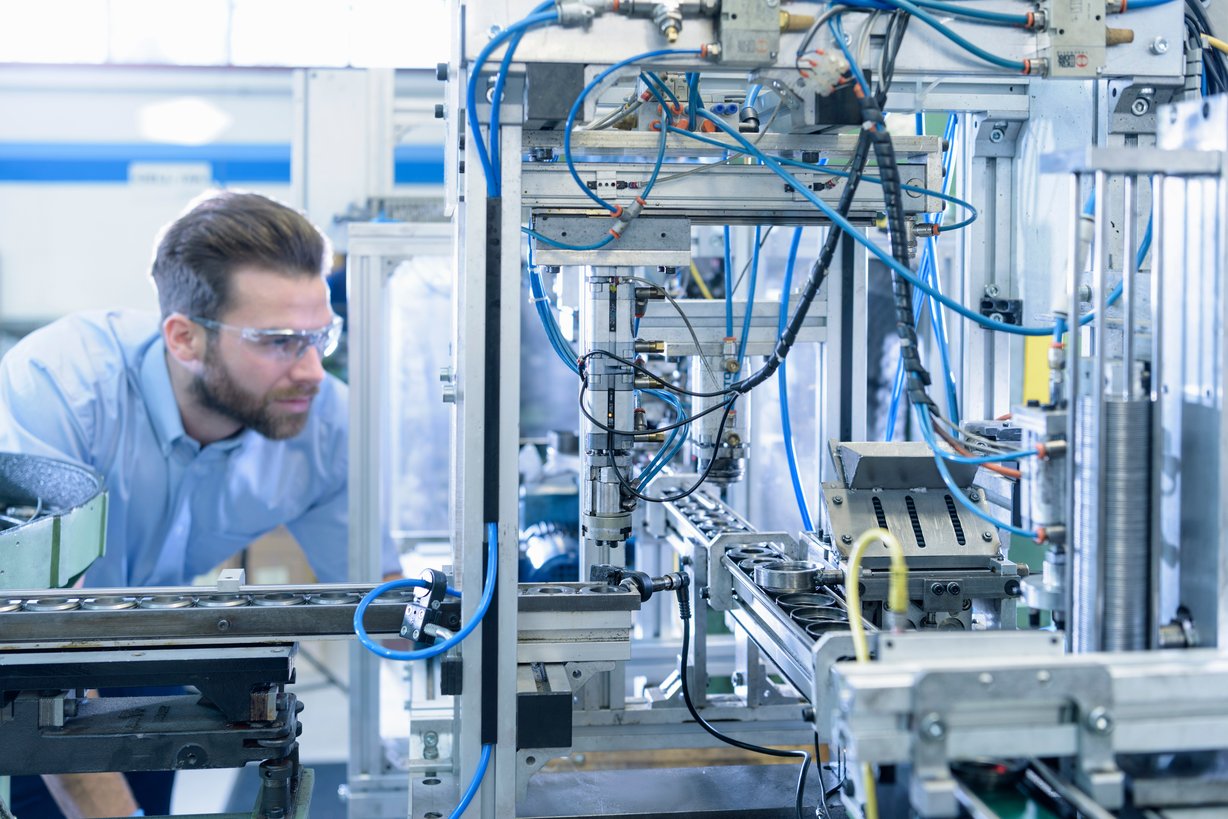 Fs Engineering What is a FS Engineer (TÜV Rheinland)?